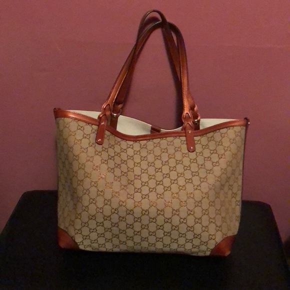 Gucci tote canvas bags with bronze leather straps. - Picture 2 of 5